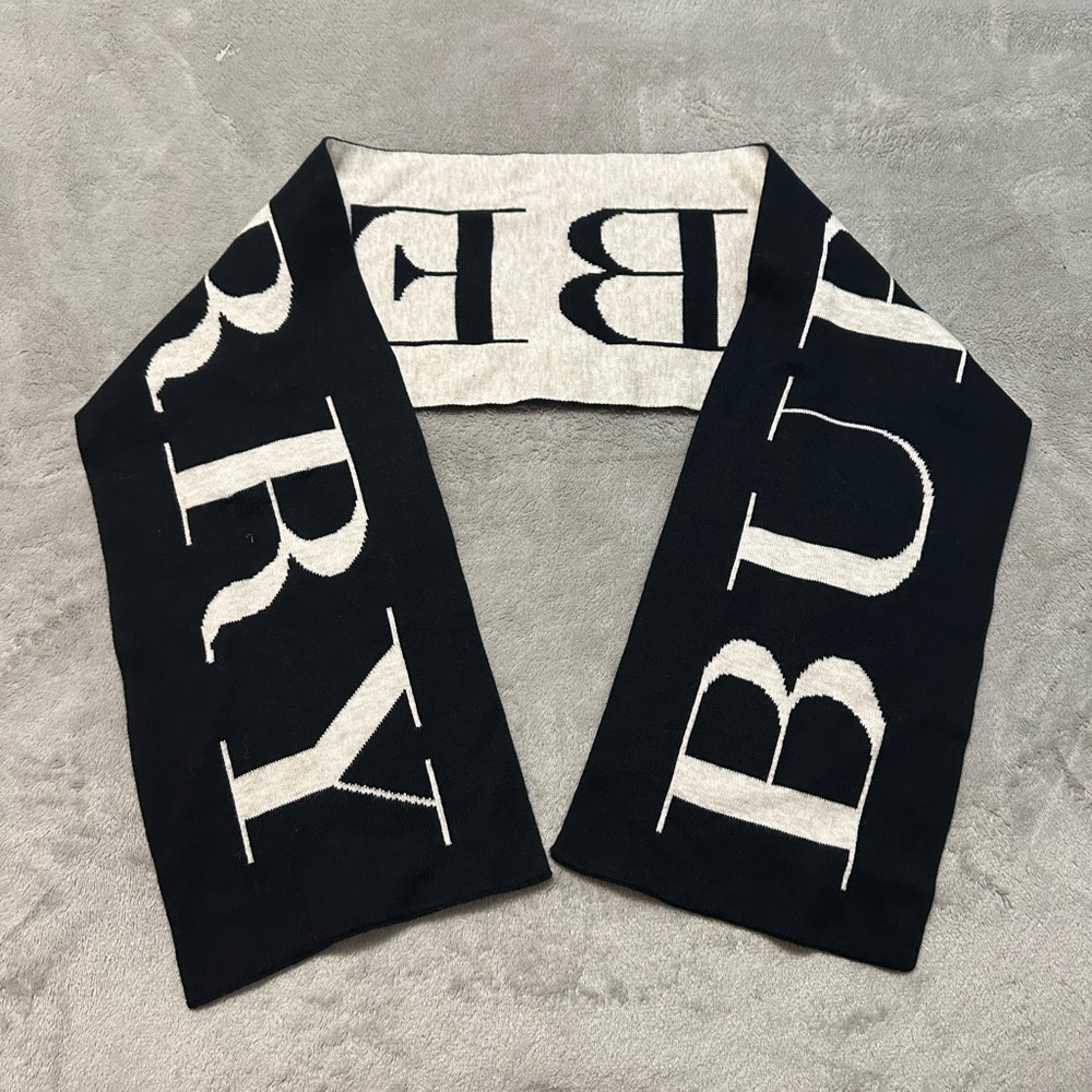 Burberry kids scarf new